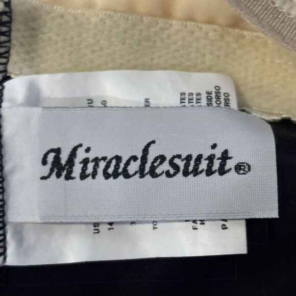 Miraclesuit Women's One Piece Slimming Underwire Swimsuit Size 14 Black Blue - Picture 12 of 14